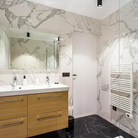 My - Champs Elysees Apartment
