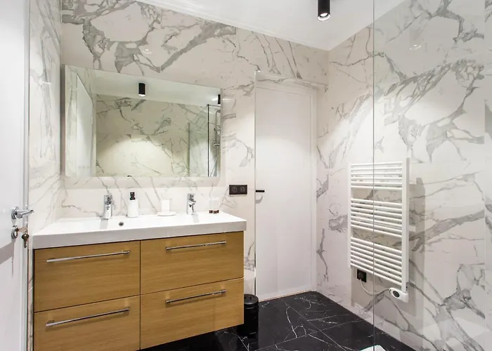 My - Champs Elysees Apartment