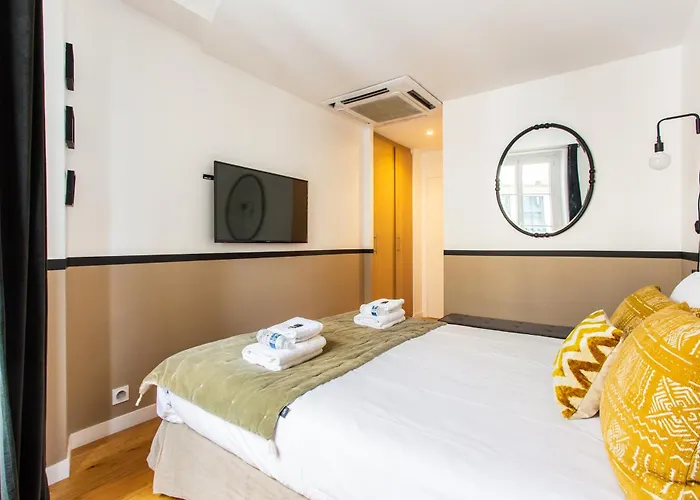 My - Champs Elysees Apartment